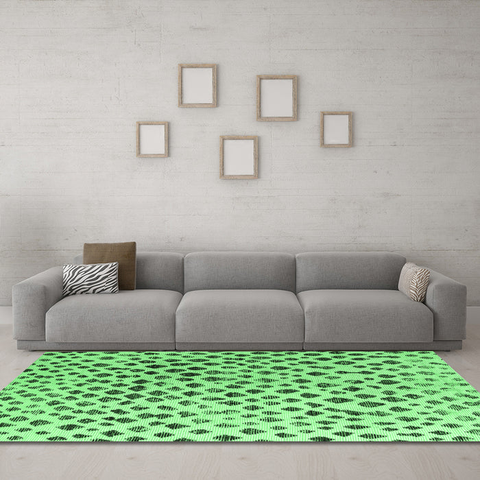 Machine Washable Solid Emerald Green Modern Area Rugs in a Living Room,, wshabs4986emgrn