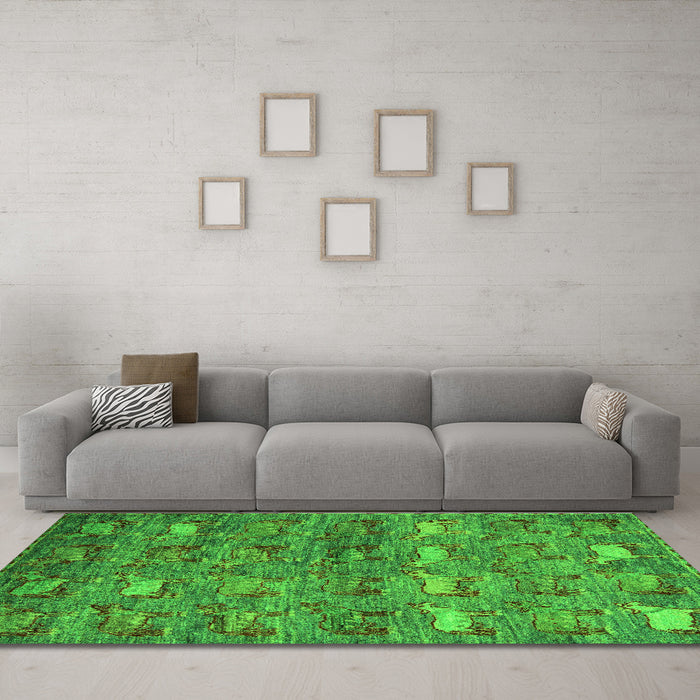 Machine Washable Abstract Green Modern Area Rugs in a Living Room,, wshabs4989grn