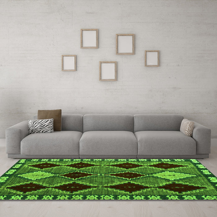 Machine Washable Abstract Green Modern Area Rugs in a Living Room,, wshabs4992grn