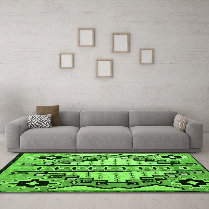 Machine Washable Abstract Green Modern Area Rugs in a Living Room,, wshabs4997grn