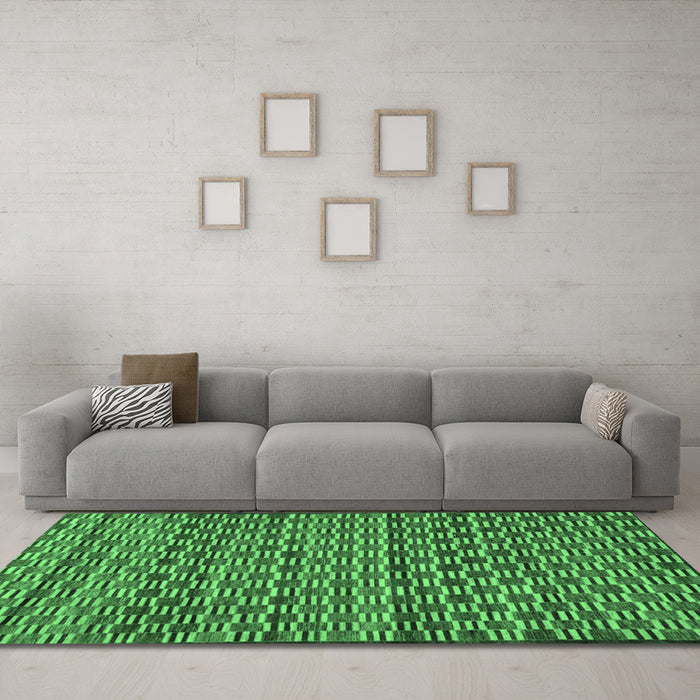 Machine Washable Abstract Emerald Green Modern Area Rugs in a Living Room,, wshabs4emgrn