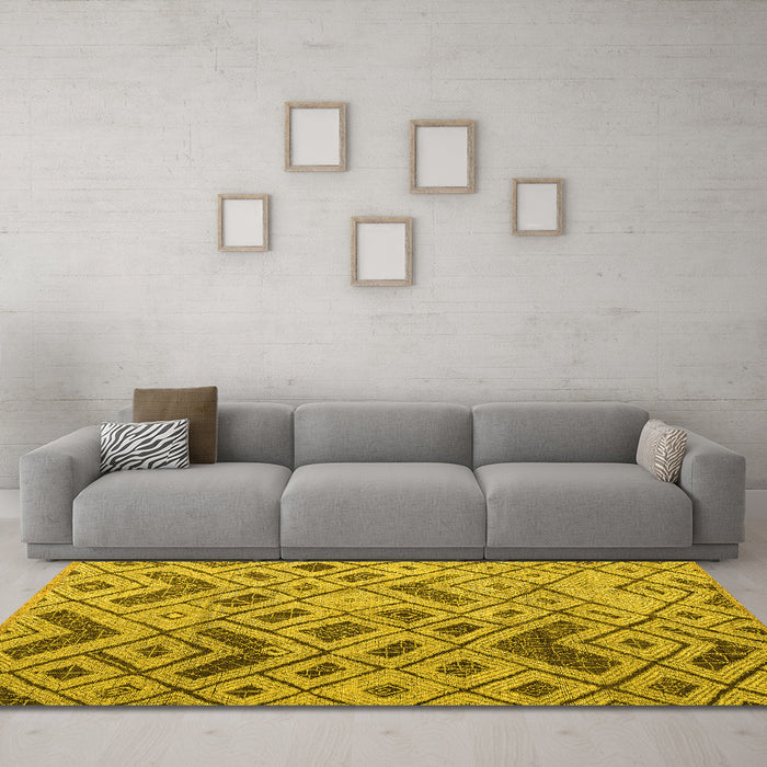 Machine Washable Abstract Yellow Modern Rug in a Living Room, wshabs5001yw