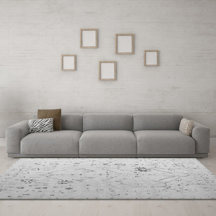 Machine Washable Oriental Gray Traditional Rug in a Living Room,, wshabs5006gry