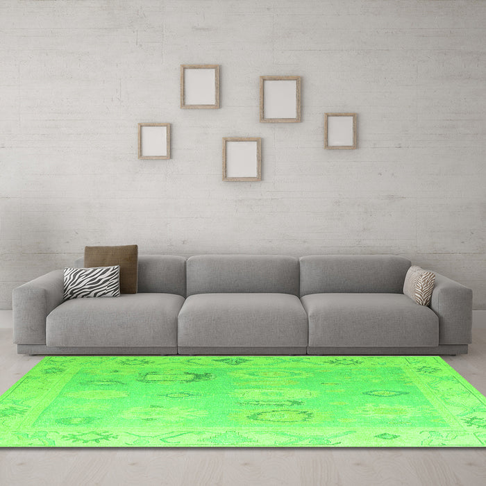 Machine Washable Oriental Green Traditional Area Rugs in a Living Room,, wshabs5007grn