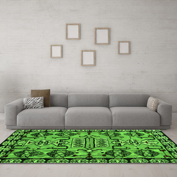 Machine Washable Abstract Green Modern Area Rugs in a Living Room,, wshabs5012grn