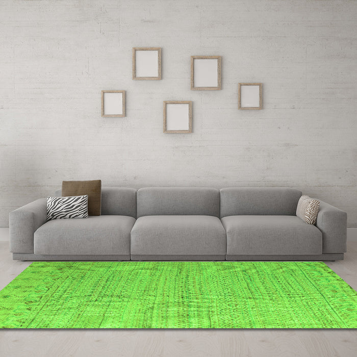 Machine Washable Oriental Green Modern Area Rugs in a Living Room,, wshabs5020grn