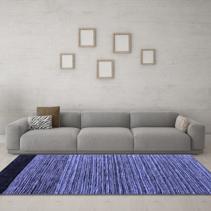 Machine Washable Oriental Blue Modern Rug in a Living Room, wshabs5032blu