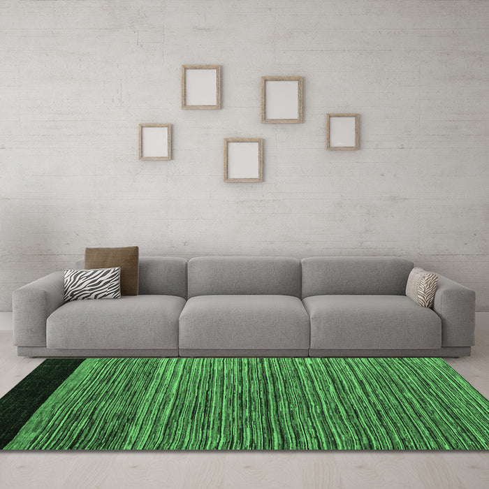 Machine Washable Oriental Emerald Green Modern Area Rugs in a Living Room,, wshabs5032emgrn