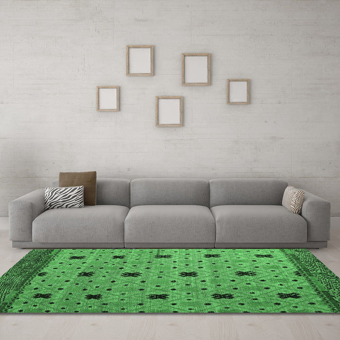 Machine Washable Oriental Emerald Green Modern Area Rugs in a Living Room,, wshabs5037emgrn