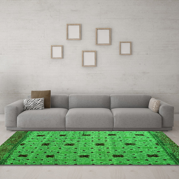 Machine Washable Oriental Green Modern Area Rugs in a Living Room,, wshabs5037grn