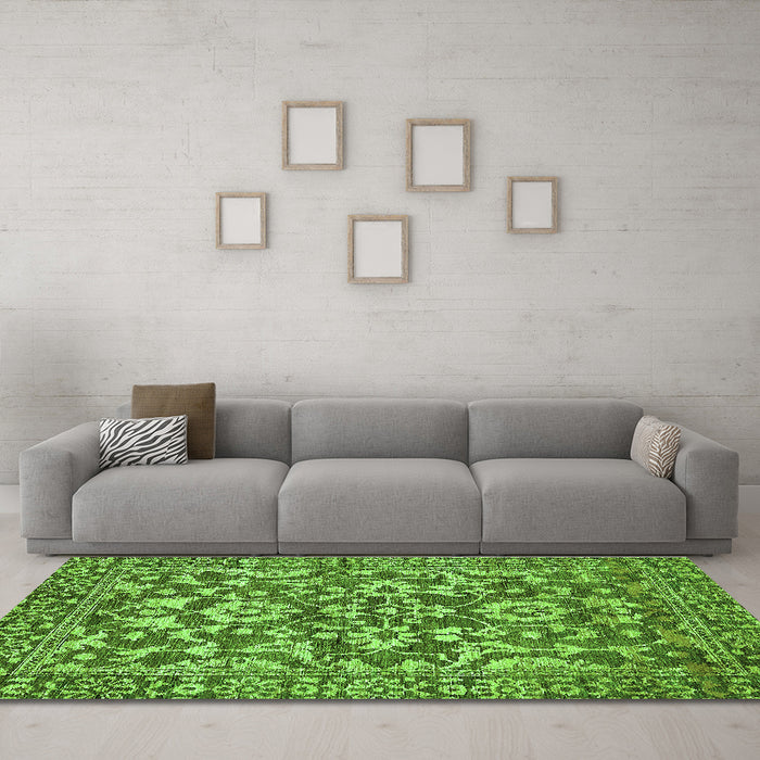 Machine Washable Abstract Green Modern Area Rugs in a Living Room,, wshabs503grn