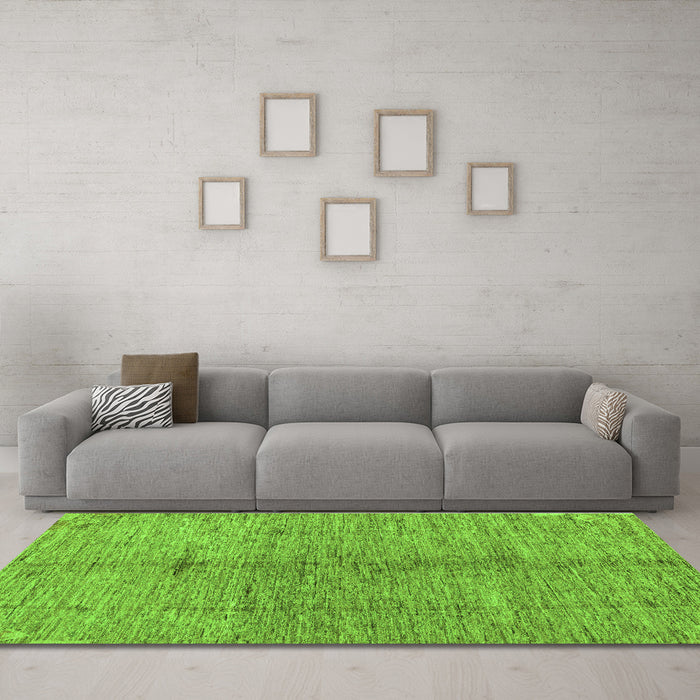 Machine Washable Oriental Green Modern Area Rugs in a Living Room,, wshabs5042grn