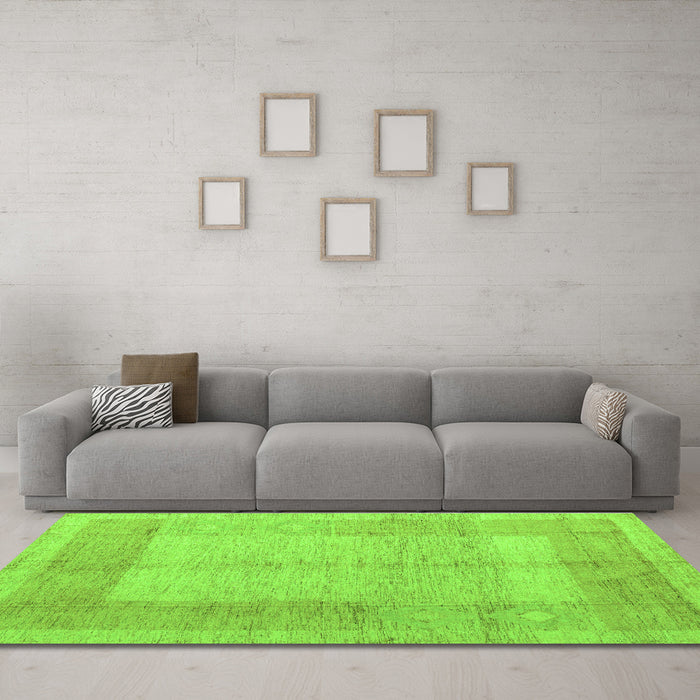 Machine Washable Abstract Green Modern Area Rugs in a Living Room,, wshabs5044grn