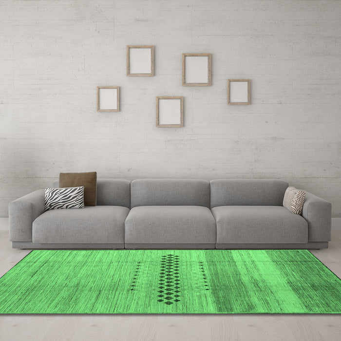 Machine Washable Abstract Emerald Green Modern Area Rugs in a Living Room,, wshabs5046emgrn