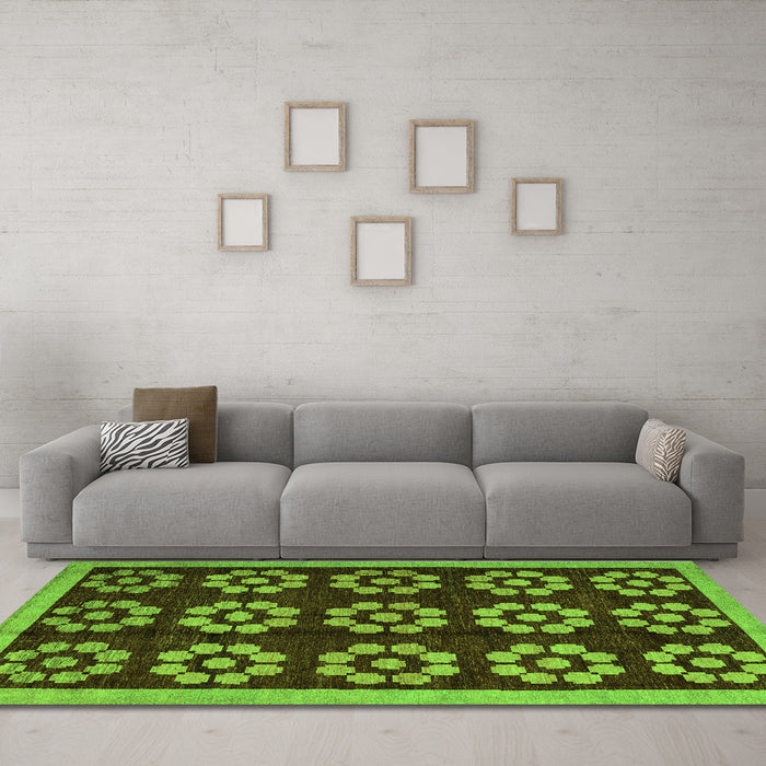 Machine Washable Abstract Green Modern Area Rugs in a Living Room,, wshabs5047grn