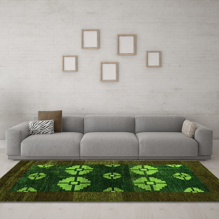 Machine Washable Abstract Green Modern Area Rugs in a Living Room,, wshabs5051grn