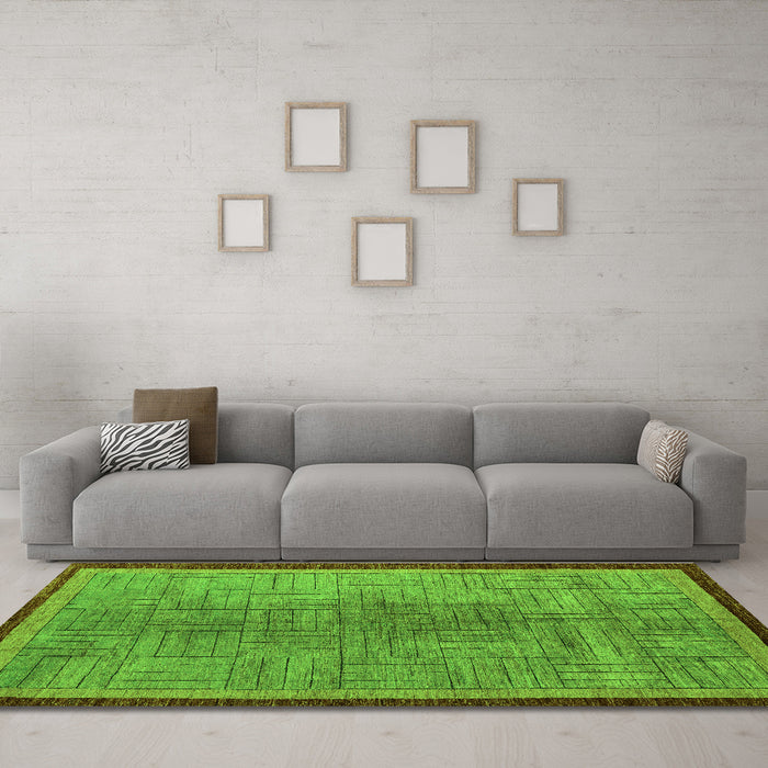 Machine Washable Abstract Green Modern Area Rugs in a Living Room,, wshabs5053grn