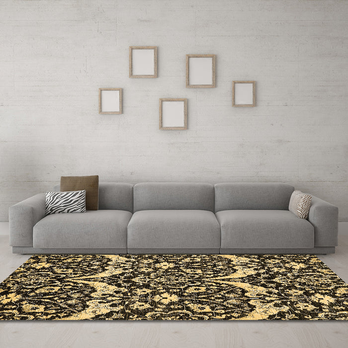 Machine Washable Abstract Brown Modern Rug in a Living Room,, wshabs505brn