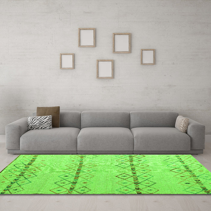 Machine Washable Solid Green Modern Area Rugs in a Living Room,, wshabs5074grn