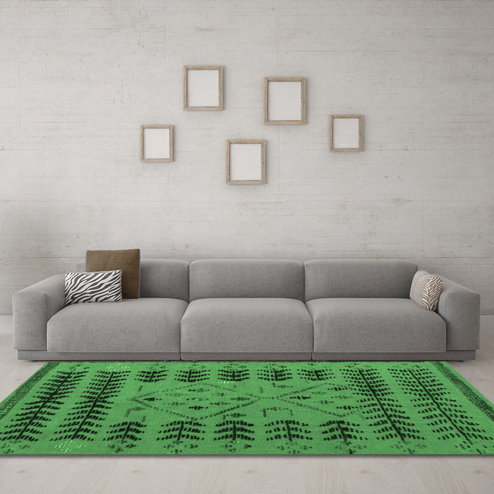 Machine Washable Abstract Emerald Green Modern Area Rugs in a Living Room,, wshabs5081emgrn