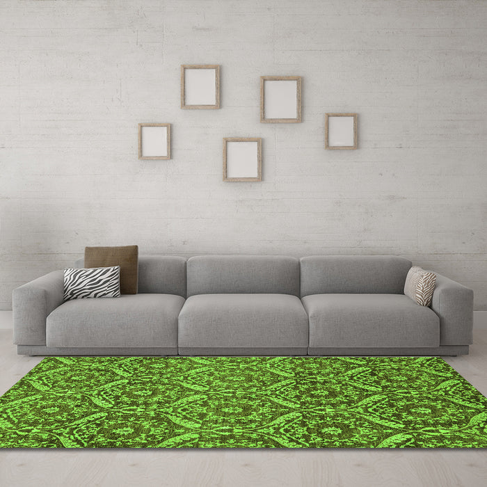 Machine Washable Abstract Green Modern Area Rugs in a Living Room,, wshabs50grn