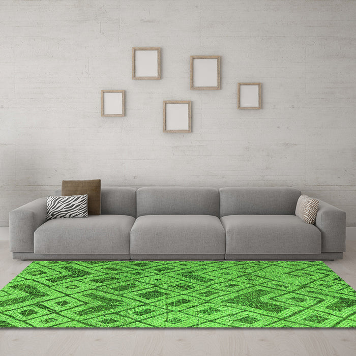Machine Washable Abstract Green Modern Area Rugs in a Living Room,, wshabs5102grn