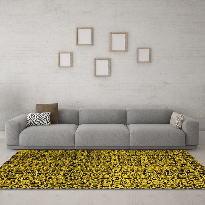 Machine Washable Abstract Yellow Modern Rug in a Living Room, wshabs5105yw