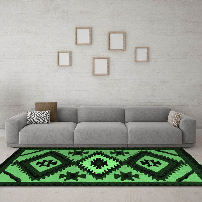 Machine Washable Abstract Emerald Green Modern Area Rugs in a Living Room,, wshabs5106emgrn