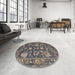 Round Machine Washable Abstract Gray Rug in a Office, wshabs5111