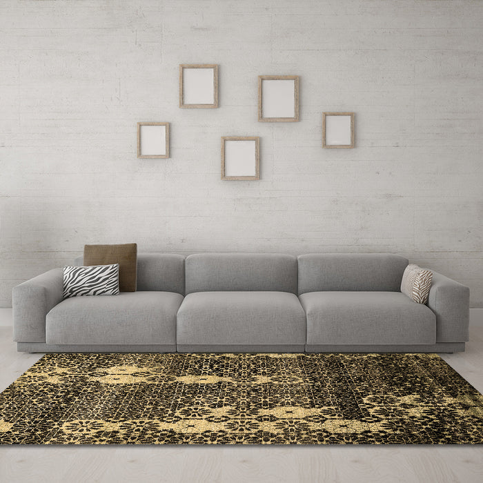 Machine Washable Abstract Brown Modern Rug in a Living Room,, wshabs513brn