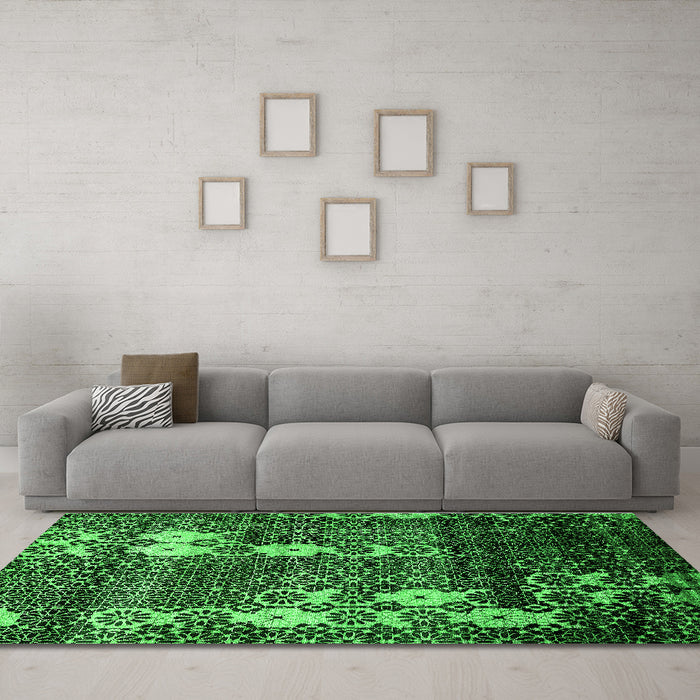 Machine Washable Abstract Green Modern Area Rugs in a Living Room,, wshabs513grn