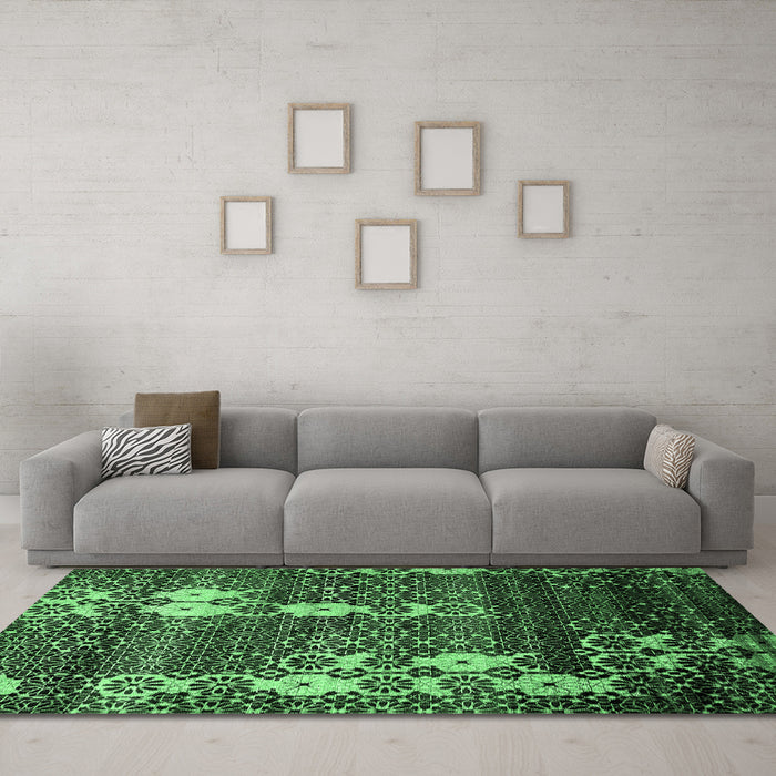 Machine Washable Abstract Emerald Green Modern Area Rugs in a Living Room,, wshabs513emgrn