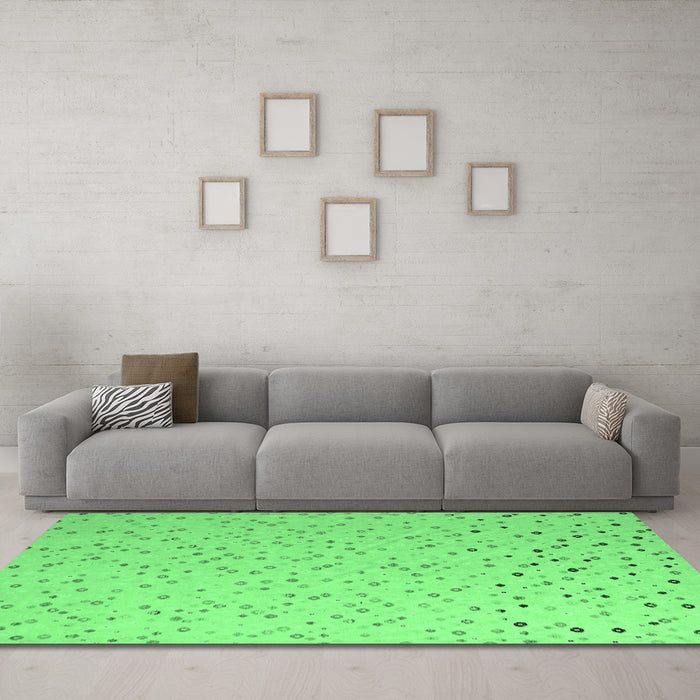 Machine Washable Abstract Emerald Green Modern Area Rugs in a Living Room,, wshabs5142emgrn