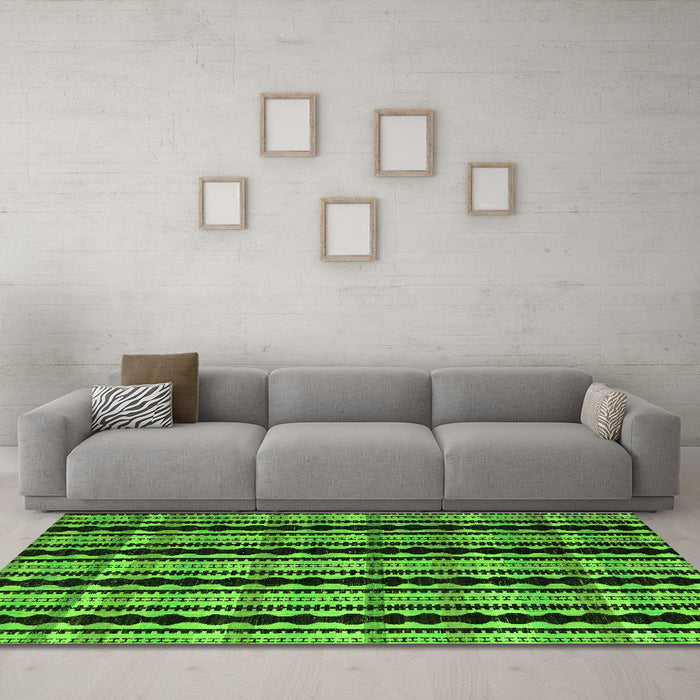 Machine Washable Abstract Green Modern Area Rugs in a Living Room,, wshabs5143grn