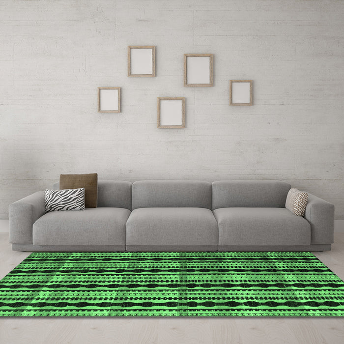 Machine Washable Abstract Emerald Green Modern Area Rugs in a Living Room,, wshabs5143emgrn