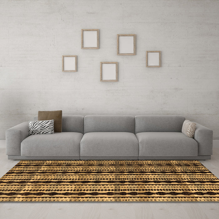 Machine Washable Abstract Brown Modern Rug in a Living Room,, wshabs5143brn