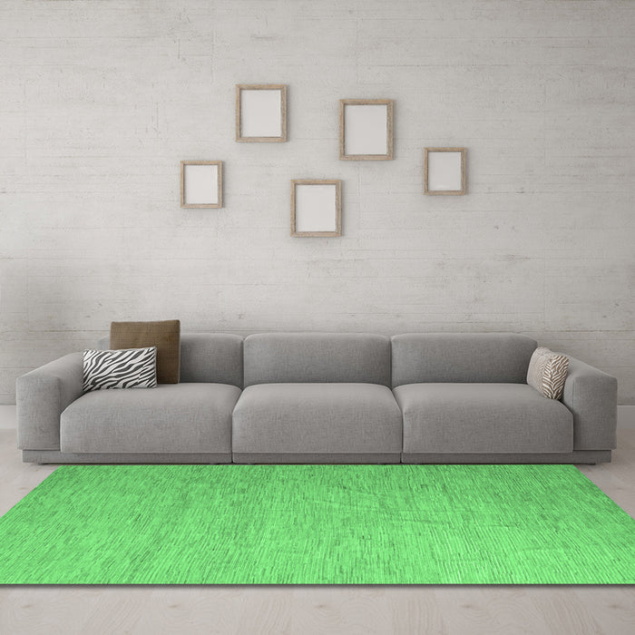 Machine Washable Solid Emerald Green Modern Area Rugs in a Living Room,, wshabs5145emgrn
