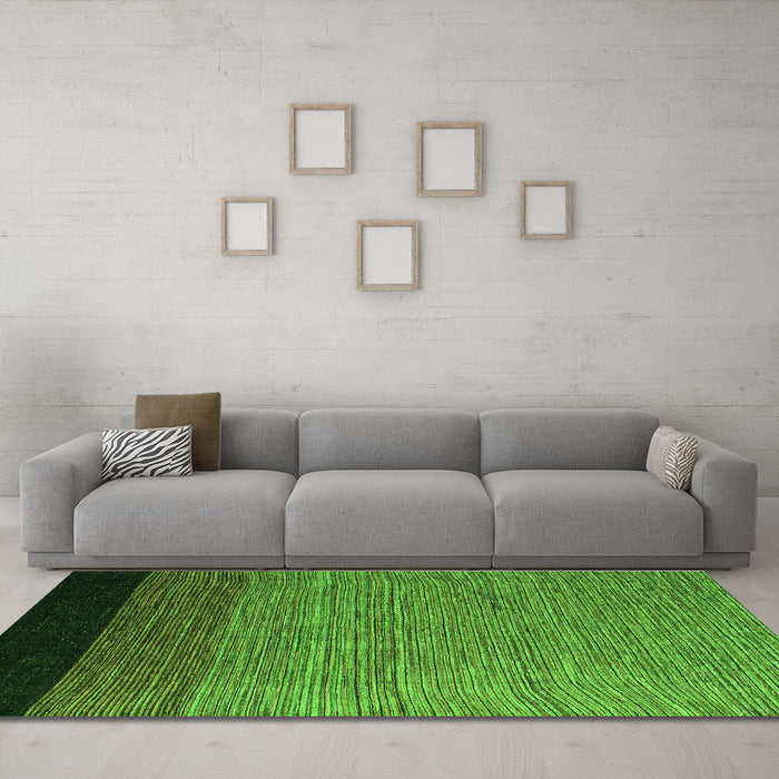 Machine Washable Abstract Green Modern Area Rugs in a Living Room,, wshabs5146grn