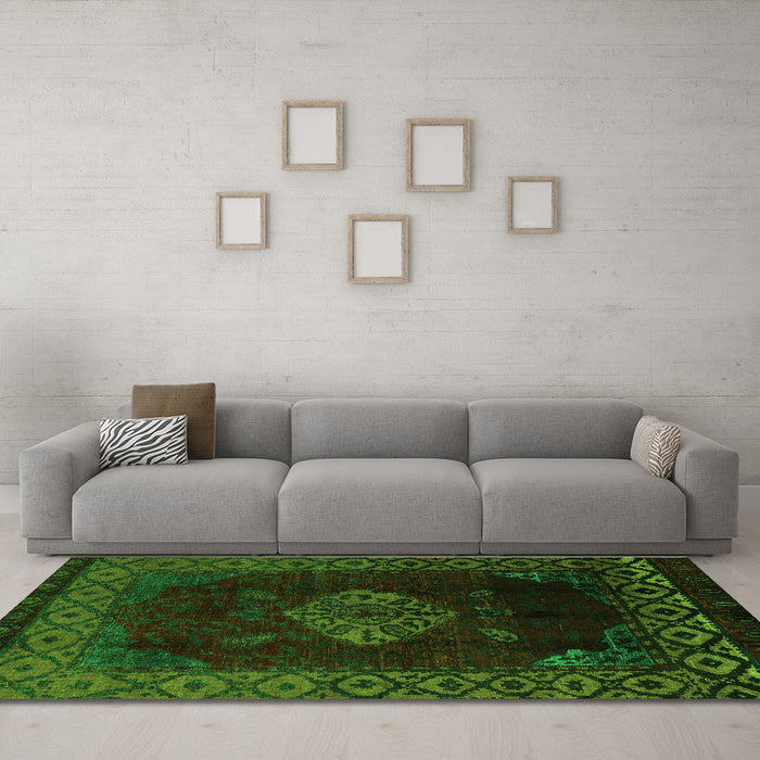 Machine Washable Abstract Green Modern Area Rugs in a Living Room,, wshabs5159grn