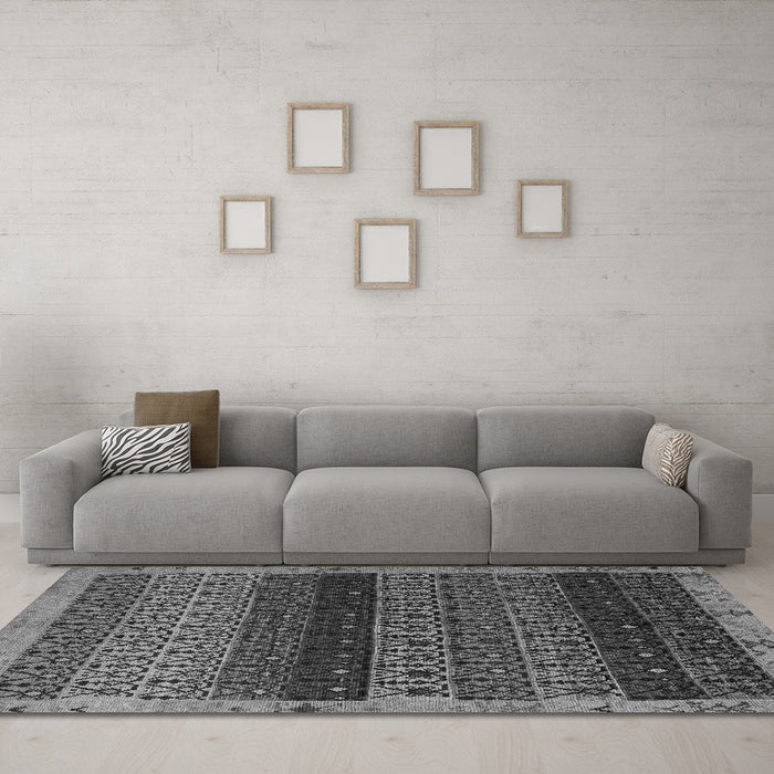 Machine Washable Abstract Gray Modern Rug in a Living Room,, wshabs5165gry