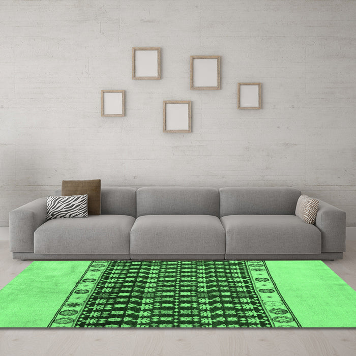 Machine Washable Abstract Emerald Green Modern Area Rugs in a Living Room,, wshabs5167emgrn