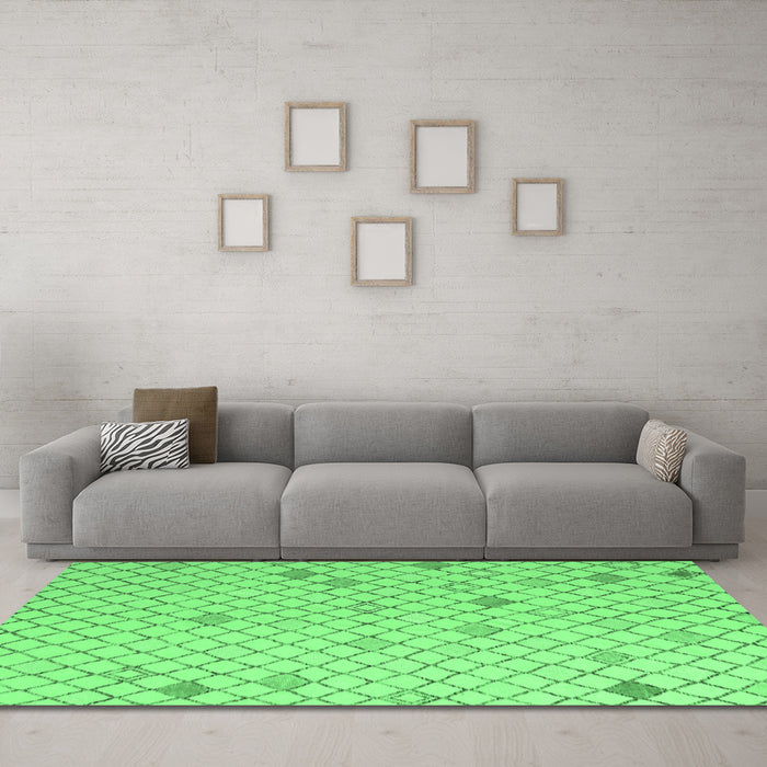 Machine Washable Solid Emerald Green Modern Area Rugs in a Living Room,, wshabs5170emgrn