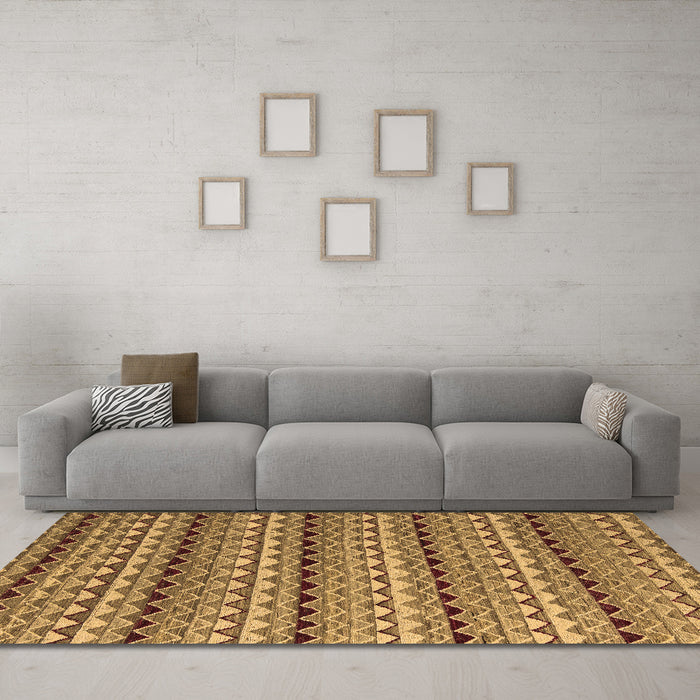 Machine Washable Abstract Brown Modern Rug in a Living Room,, wshabs5172brn