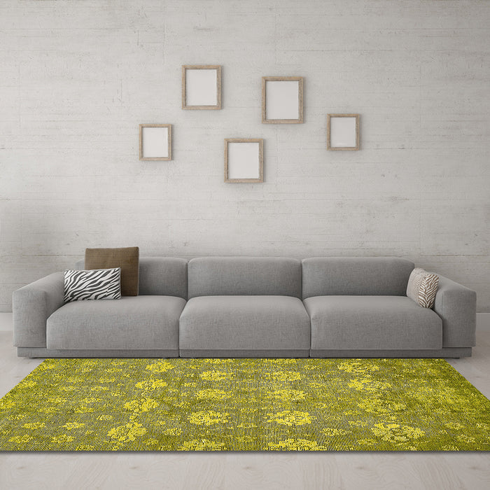 Machine Washable Abstract Yellow Modern Rug in a Living Room, wshabs517yw