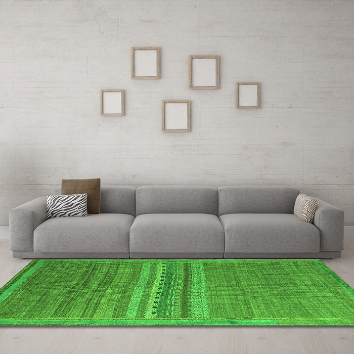 Machine Washable Abstract Green Modern Area Rugs in a Living Room,, wshabs5181grn