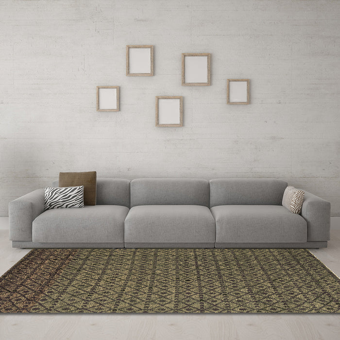 Machine Washable Abstract Brown Modern Rug in a Living Room,, wshabs5183brn
