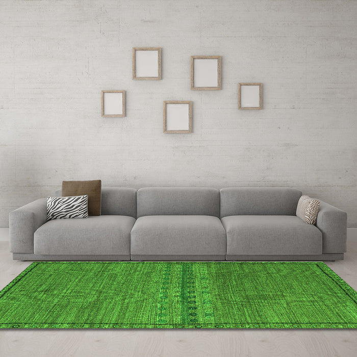 Machine Washable Abstract Green Modern Area Rugs in a Living Room,, wshabs5185grn