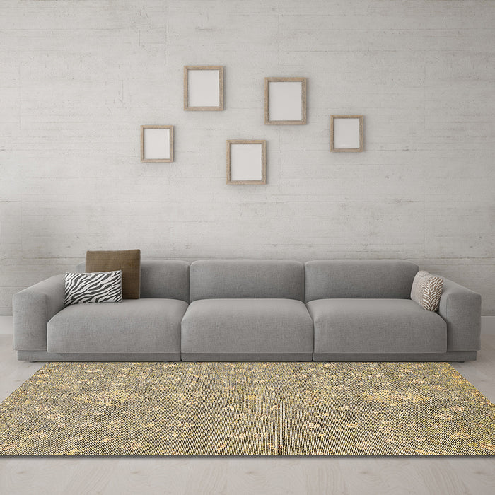 Machine Washable Abstract Brown Modern Rug in a Living Room,, wshabs518brn