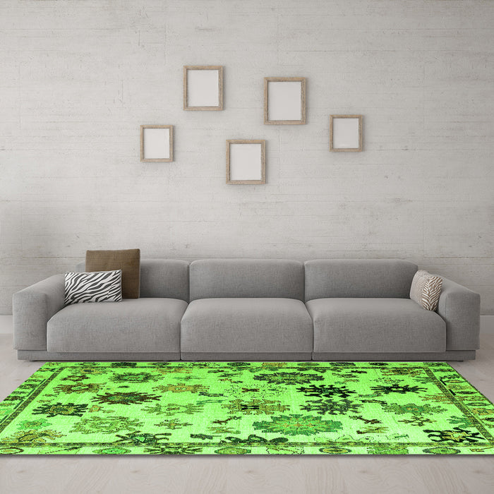 Machine Washable Abstract Green Modern Area Rugs in a Living Room,, wshabs5194grn