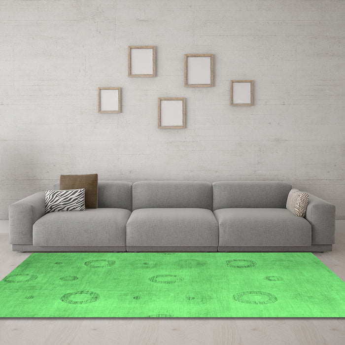 Machine Washable Abstract Emerald Green Modern Area Rugs in a Living Room,, wshabs5195emgrn